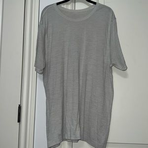 Men’s lululemon shirt